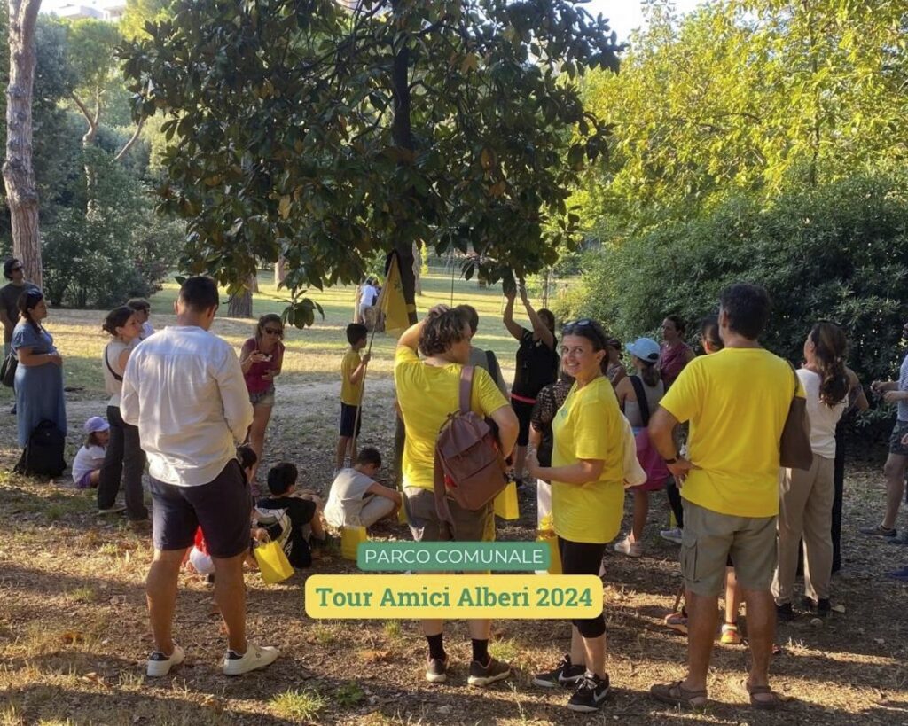 Giardino di via Maratona senza alberi - 04-Tour-Amici-Alberi-parco-organizzato-dal-comitato-piu-alberi