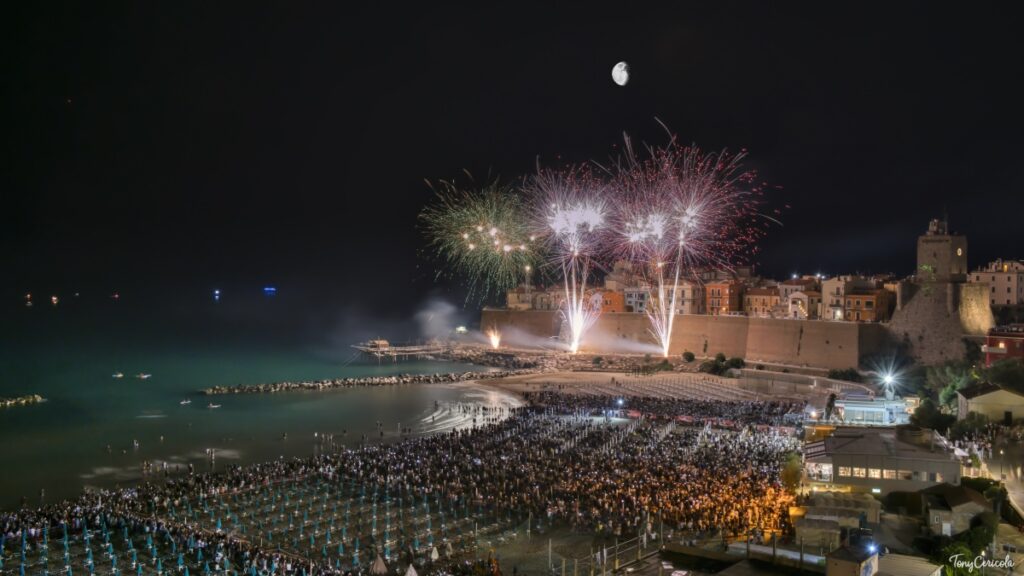 Ferragosto 2025: incendio del Castello di Termoli