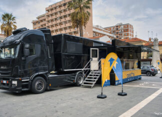 OrientaMolì arriva a Termoli: il truck dell’orientamento sosta in Piazza Monumento