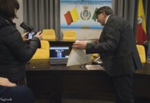 Vittorio Feltri insignito dell’Onorificenza del Molise: «Voglio morire a Guardialfiera»