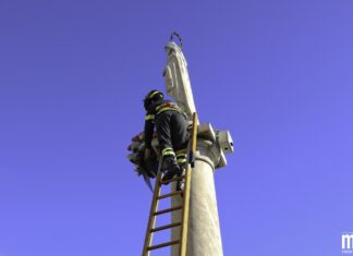 Immacolata a Termoli: per la prima volta una donna depone i fiori alla Madonnina