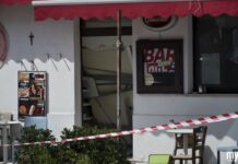 Termoli, crolla il solaio del Cafè de Paris: titolare travolto, clienti illesi