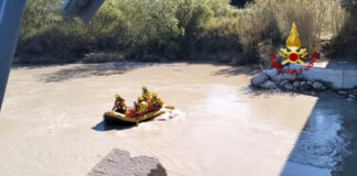 Crollo del ponte sul Trigno: in acqua sommozzatori e droni per trovare il disperso Operazioni ricerca disperso fiume Trigno Montenero di Bisaccia