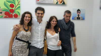 Da sinistra Emanuela De Notariis e Luca Mastrangelo con due artisti