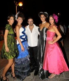 Antonio Turco con le modelle