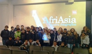 Gli studenti alla mostra