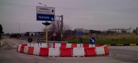 L'attuale rotonda in via Ancona